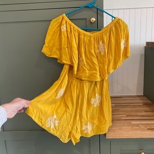 NEW Sadie & Sage yellow romper